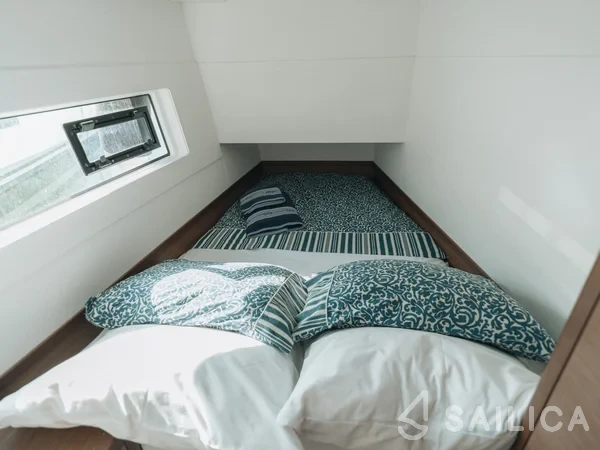 Lagoon 40 - Yacht Charter Sailica