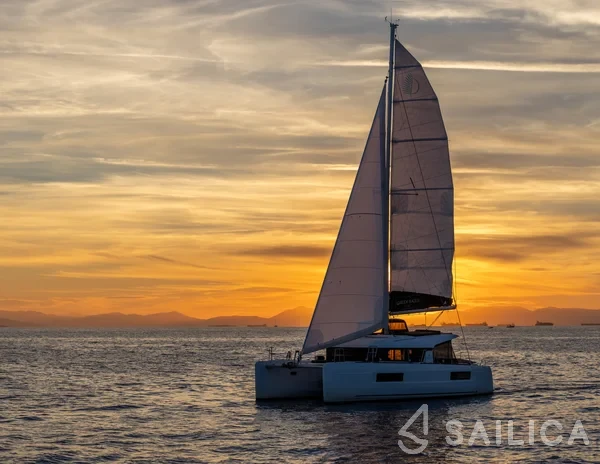 Lagoon 40 - Yacht Charter Sailica