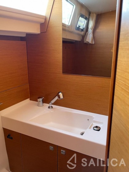 Sun Odyssey 479 - Yacht Charter Sailica