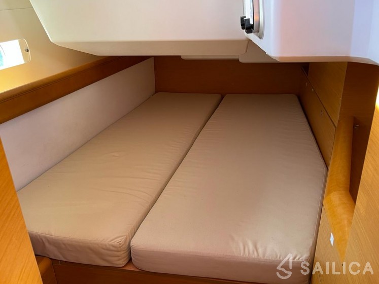 Sun Odyssey 479 - Yacht Charter Sailica