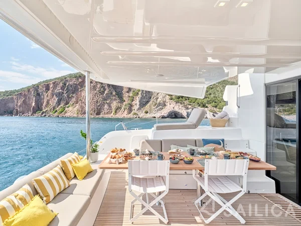 Lagoon 51 - Yacht Charter Sailica