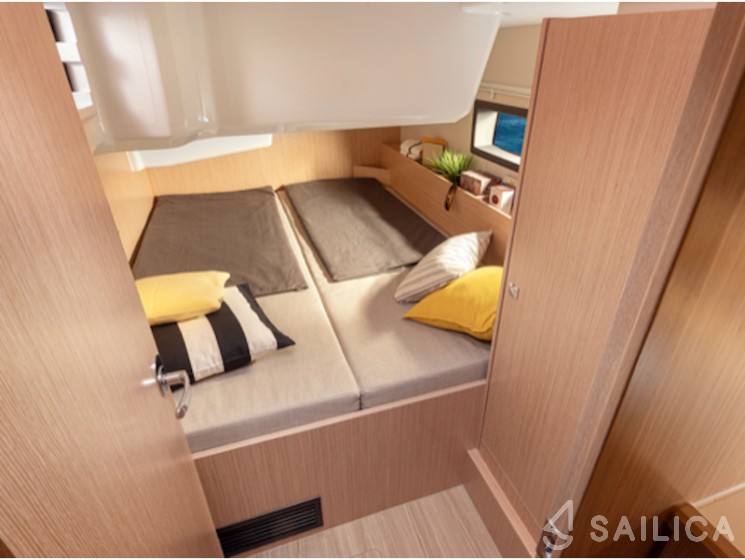 Bavaria 38 - Yacht Charter Sailica