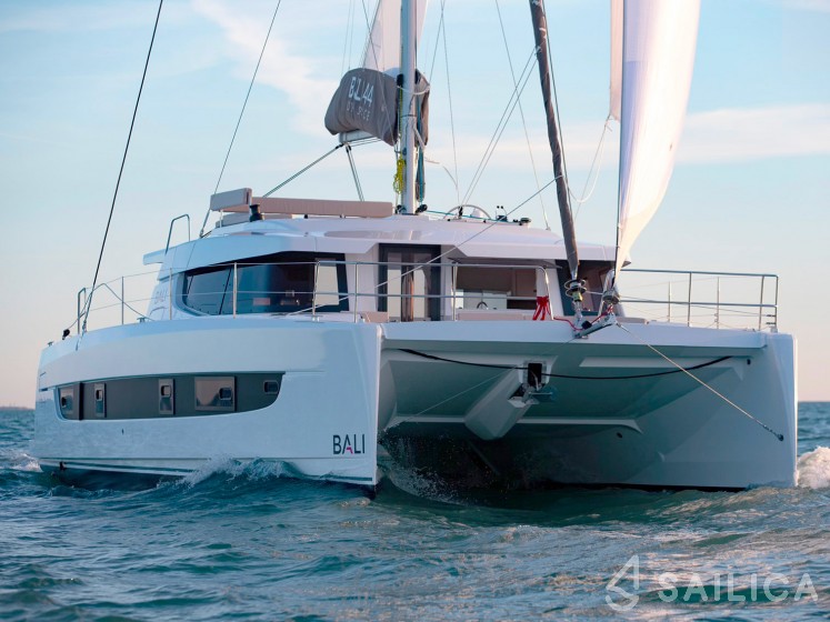 Bali 4.4 - Yacht Charter Sailica