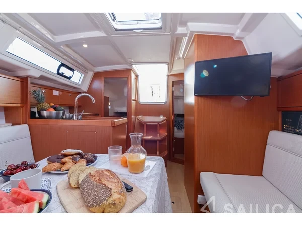 Bavaria 34 - Yacht Charter Sailica