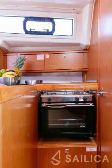 Bavaria 34 - Yacht Charter Sailica