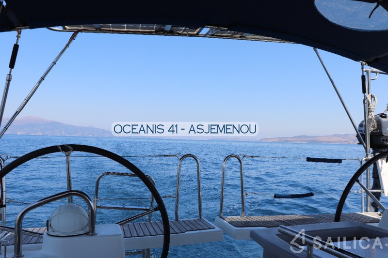 Oceanis 41 - Yacht Charter Sailica