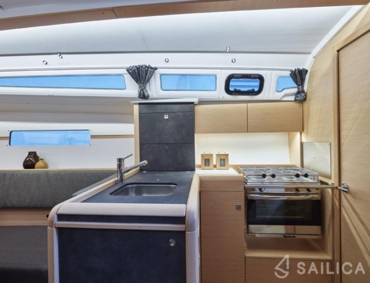Sun Odyssey 349 - Yacht Charter Sailica