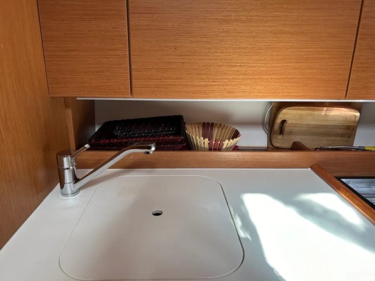 Bavaria 42 Cruiser - Yacht Charter Sailica