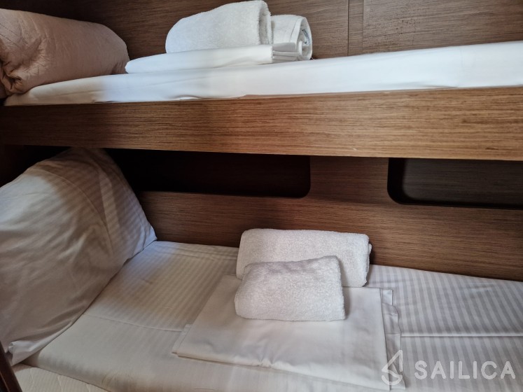 Oceanis 46.1 - Yacht Charter Sailica