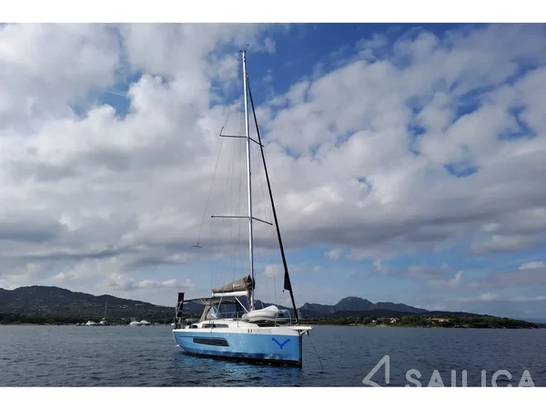 Dufour 37 - Yacht Charter Sailica