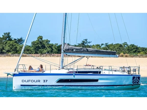 Dufour 37 - Yacht Charter Sailica