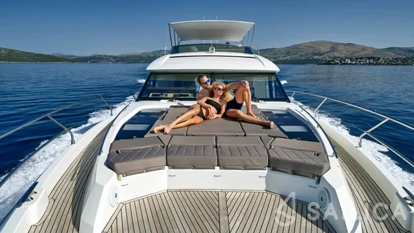 Prestige 630S - Yacht Charter Sailica