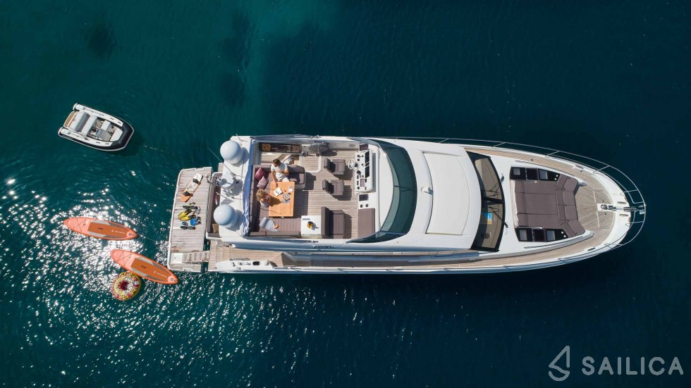 Prestige 630S - Yacht Charter Sailica