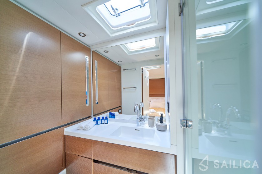 CNB 76 - Yacht Charter Sailica