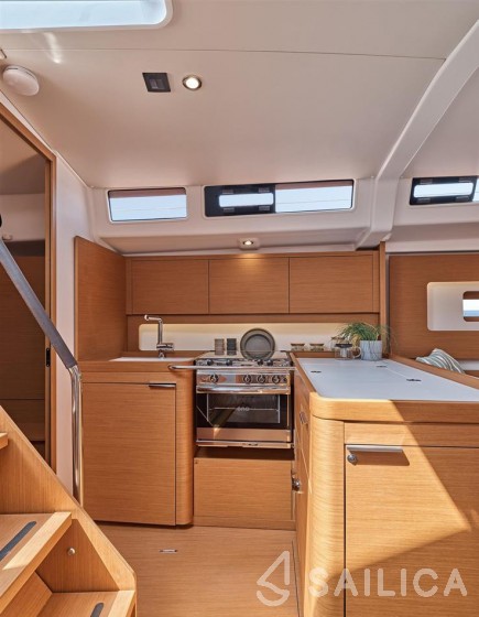 First 44 - Yacht Charter Sailica