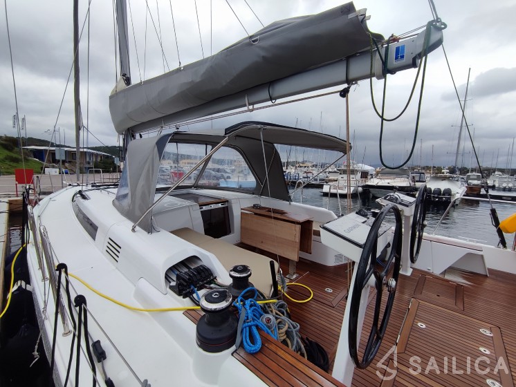 First 44 - Yacht Charter Sailica