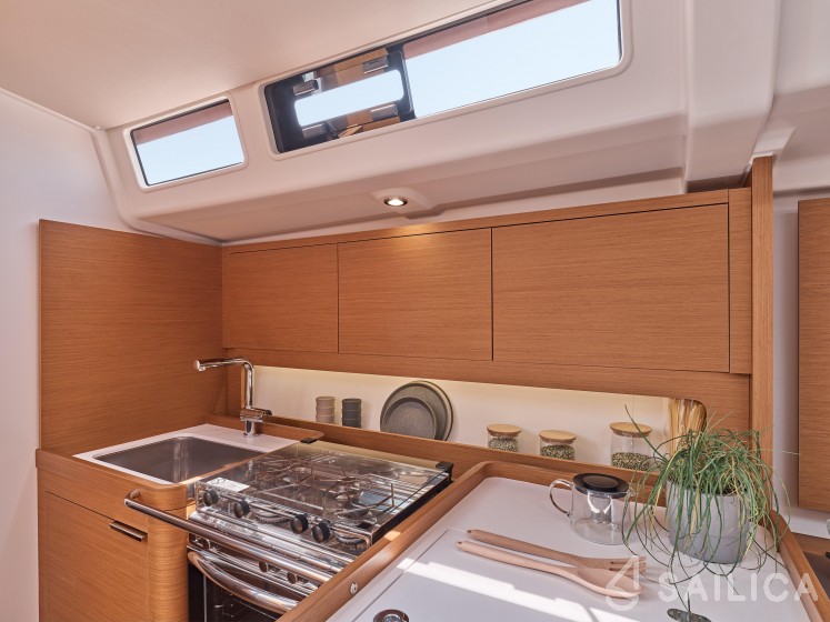 First 44 - Yacht Charter Sailica