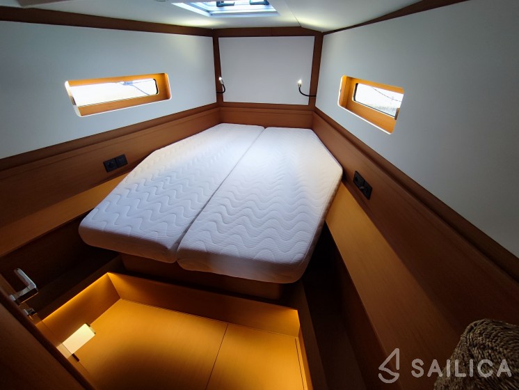 First 44 - Yacht Charter Sailica