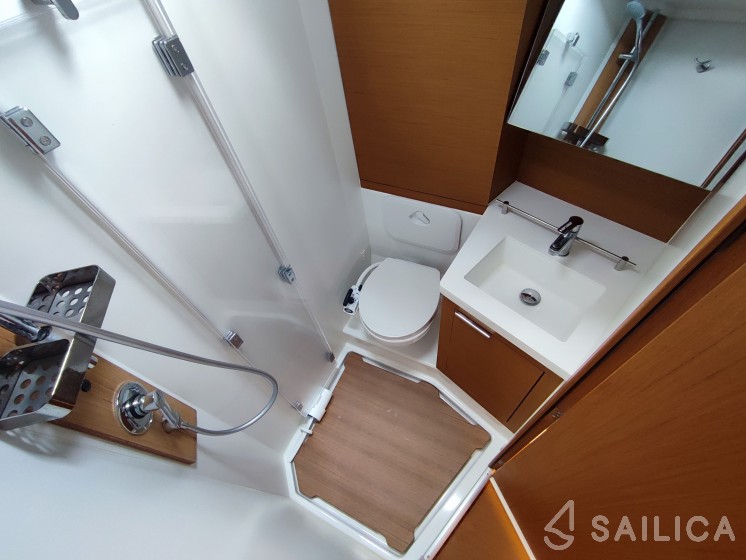 First 44 - Yacht Charter Sailica