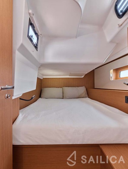 First 44 - Yacht Charter Sailica
