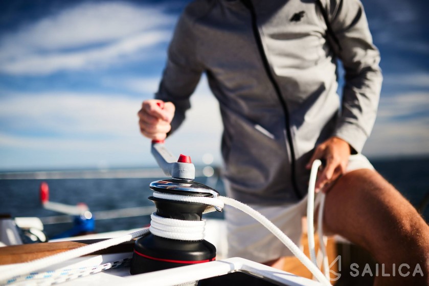 Maxus 35 - Yacht Charter Sailica