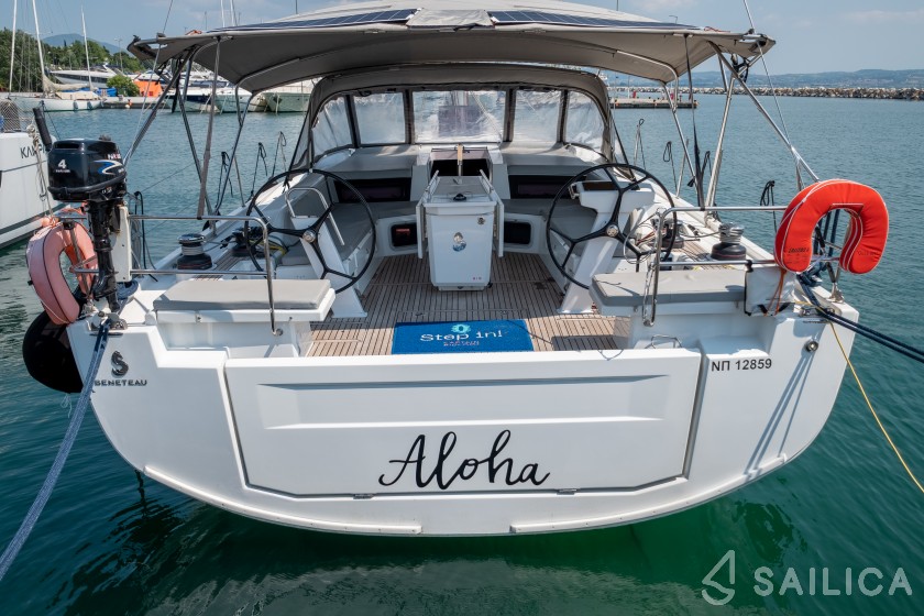 Oceanis 51.1 - Yacht Charter Sailica