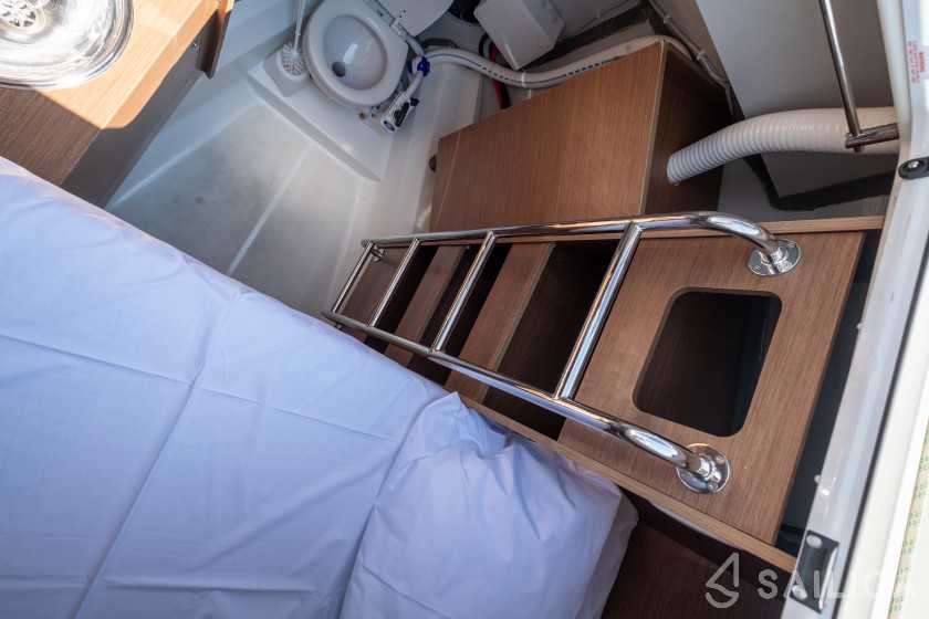 Oceanis 51.1 - Yacht Charter Sailica