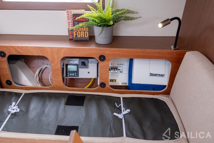 Oceanis 51.1 - Yacht Charter Sailica