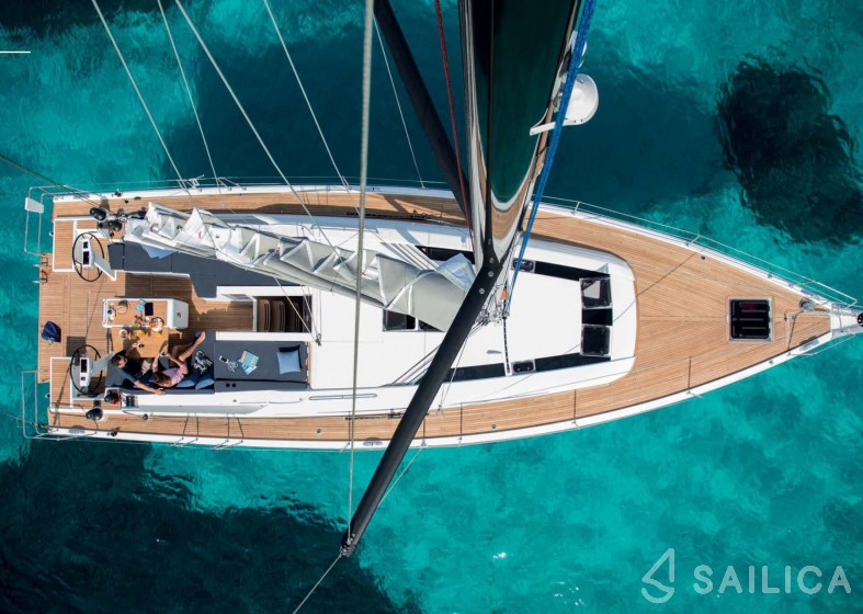 Oceanis 51.1 - Yacht Charter Sailica