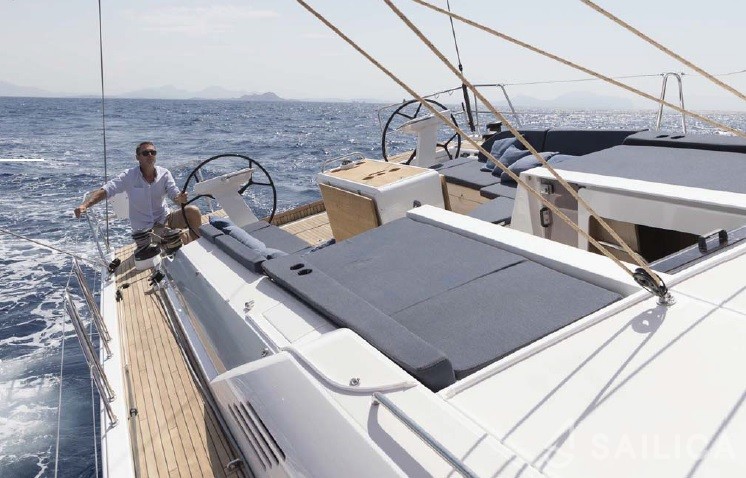 Oceanis 51.1 - Yacht Charter Sailica
