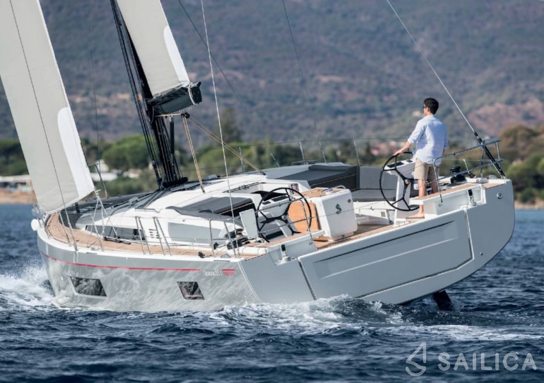 Oceanis 51.1 - Yacht Charter Sailica