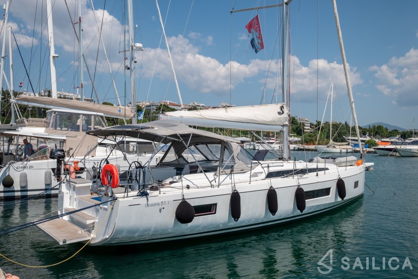 Oceanis 51.1 - Yacht Charter Sailica