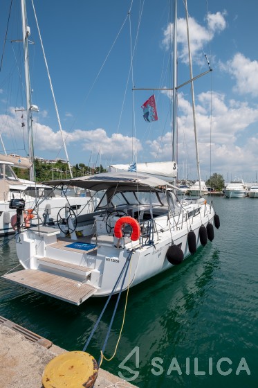 Oceanis 51.1 - Yacht Charter Sailica