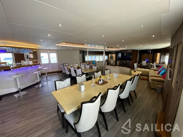 Motoryacht - Yacht Charter Sailica