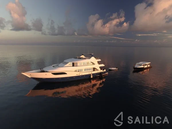 Motoryacht - Yacht Charter Sailica