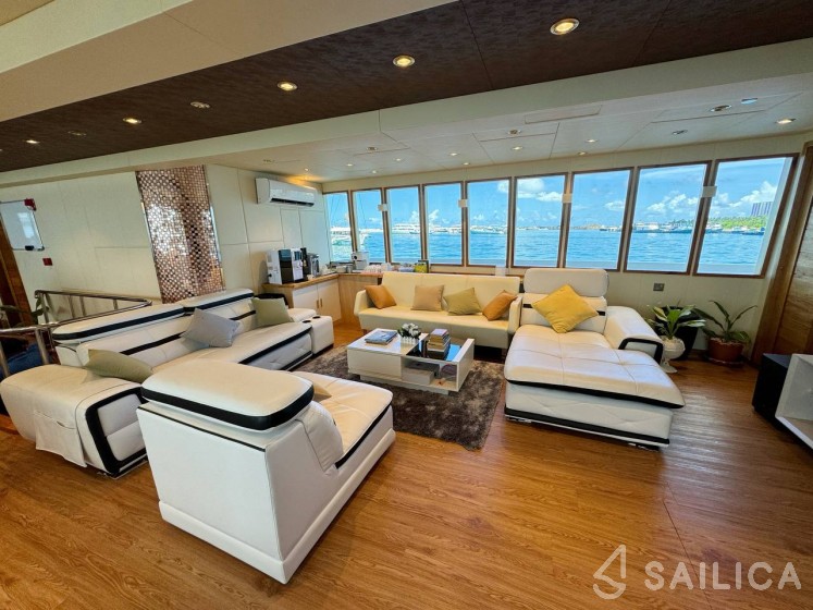 Motoryacht - Yacht Charter Sailica
