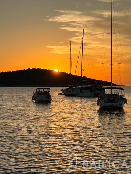 Bavaria Cruiser 37 Style - Yacht Charter Sailica