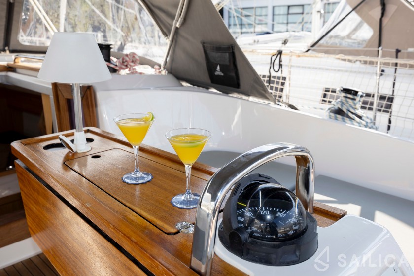 Bavaria Cruiser 37 Style - Yacht Charter Sailica
