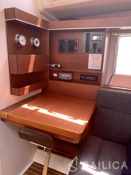 Hanse 445 - Yacht Charter Sailica