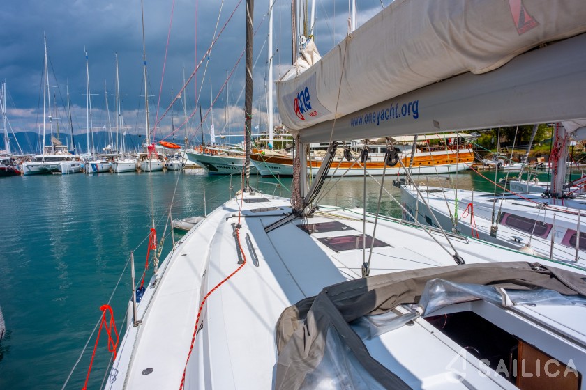Hanse 445 - Yacht Charter Sailica