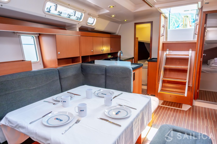 Hanse 445 - Yacht Charter Sailica