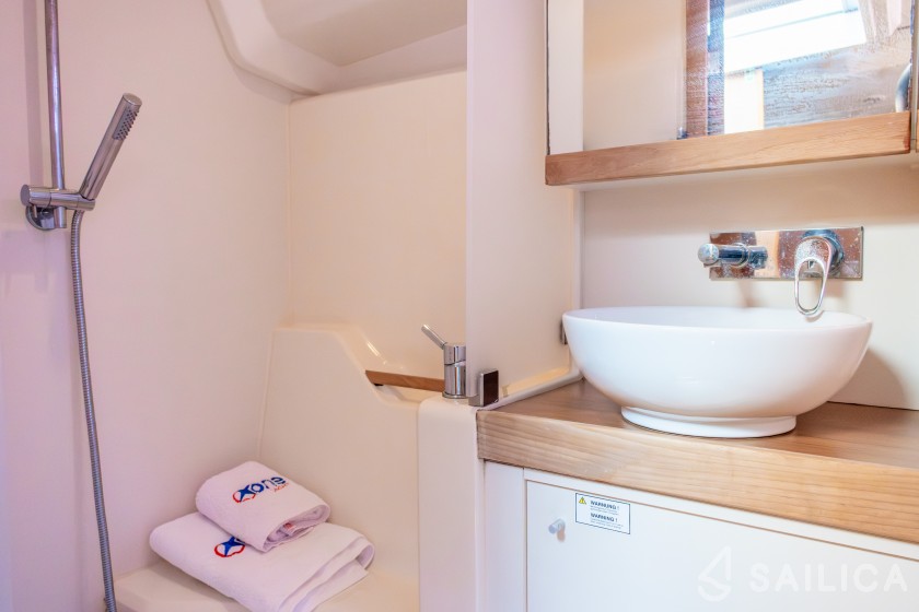 Hanse 445 - Yacht Charter Sailica