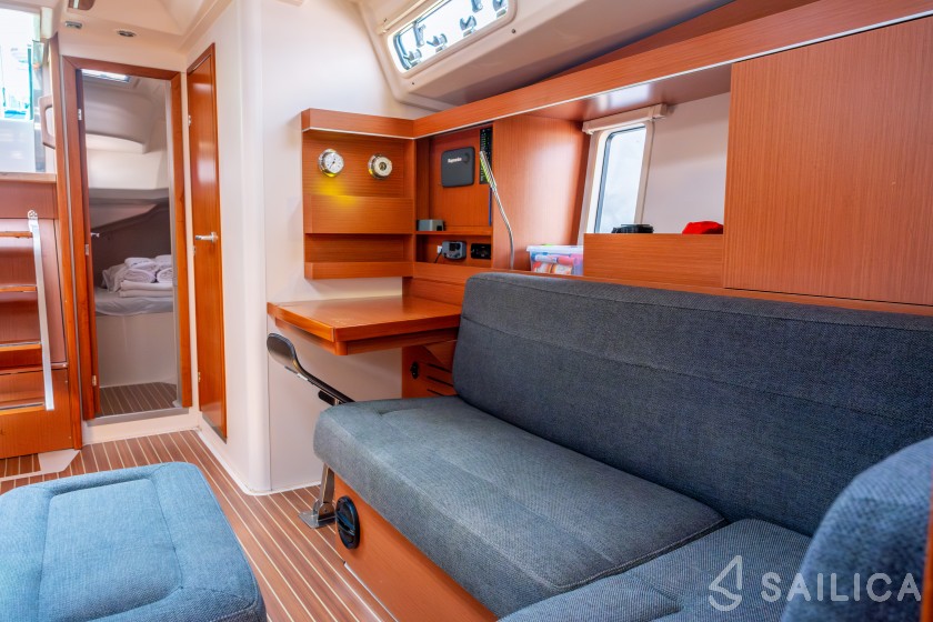 Hanse 445 - Yacht Charter Sailica