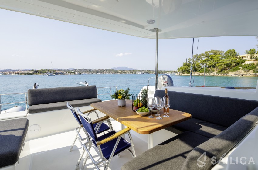 Lagoon 40 - Yacht Charter Sailica