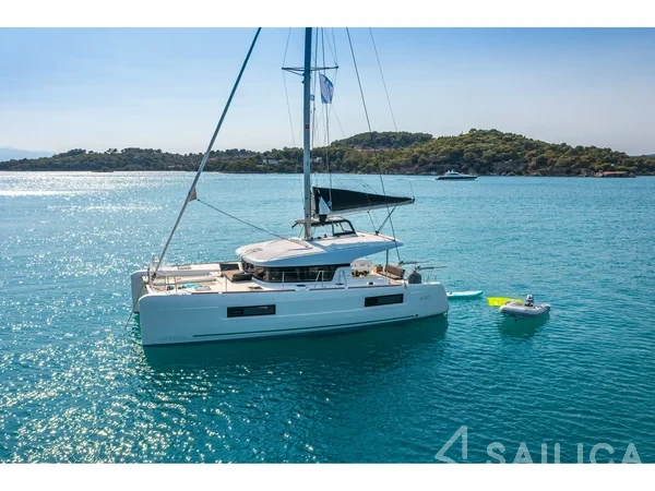 Lagoon 40 - Yacht Charter Sailica