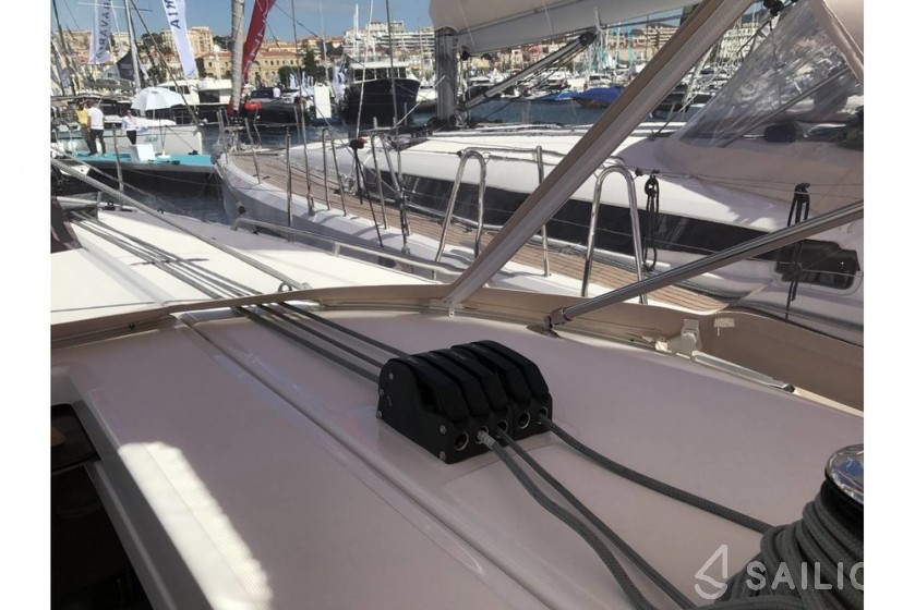 Sun Odyssey 440 - Yacht Charter Sailica