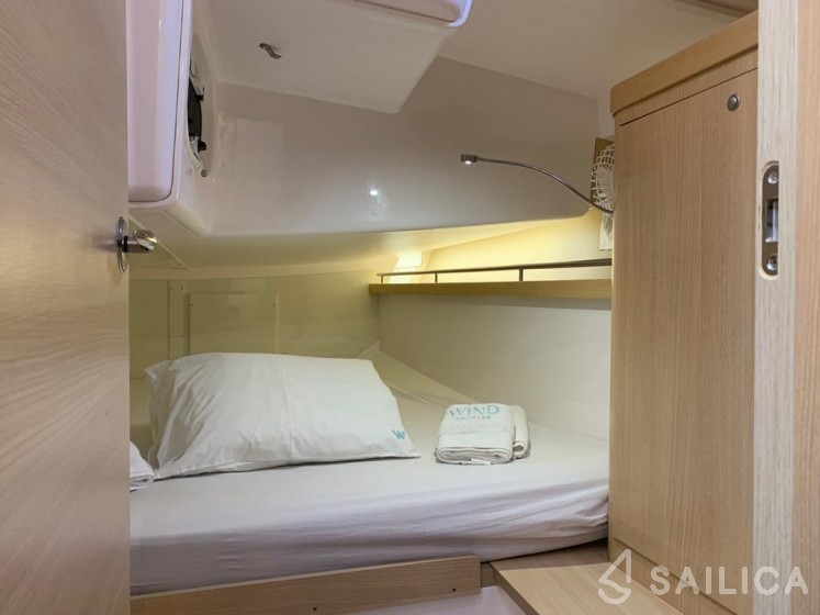 Delta 41 - Yacht Charter Sailica