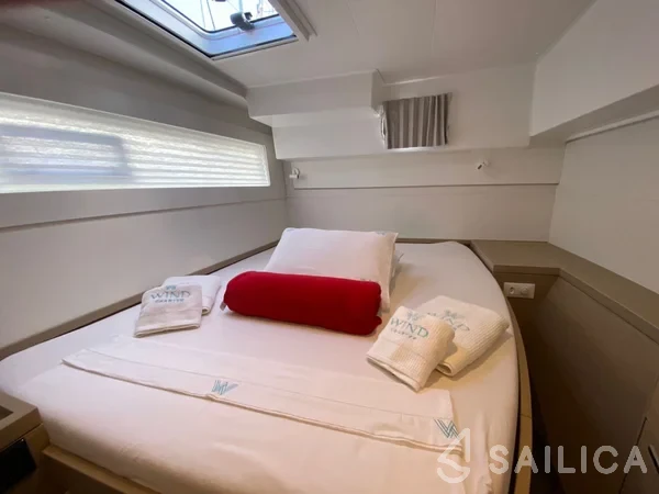 Lagoon 40 - Yacht Charter Sailica