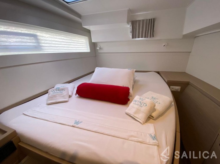 Lagoon 40 - Yacht Charter Sailica