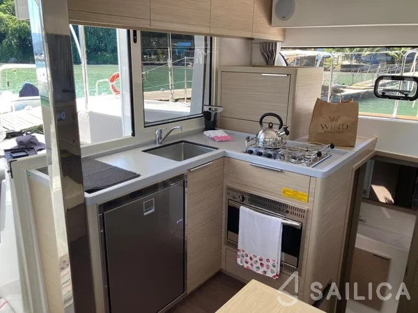Lagoon 40 - Yacht Charter Sailica